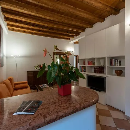 Italianflat - 1 Bedroom Flat Al Teatro شقة فيرونا